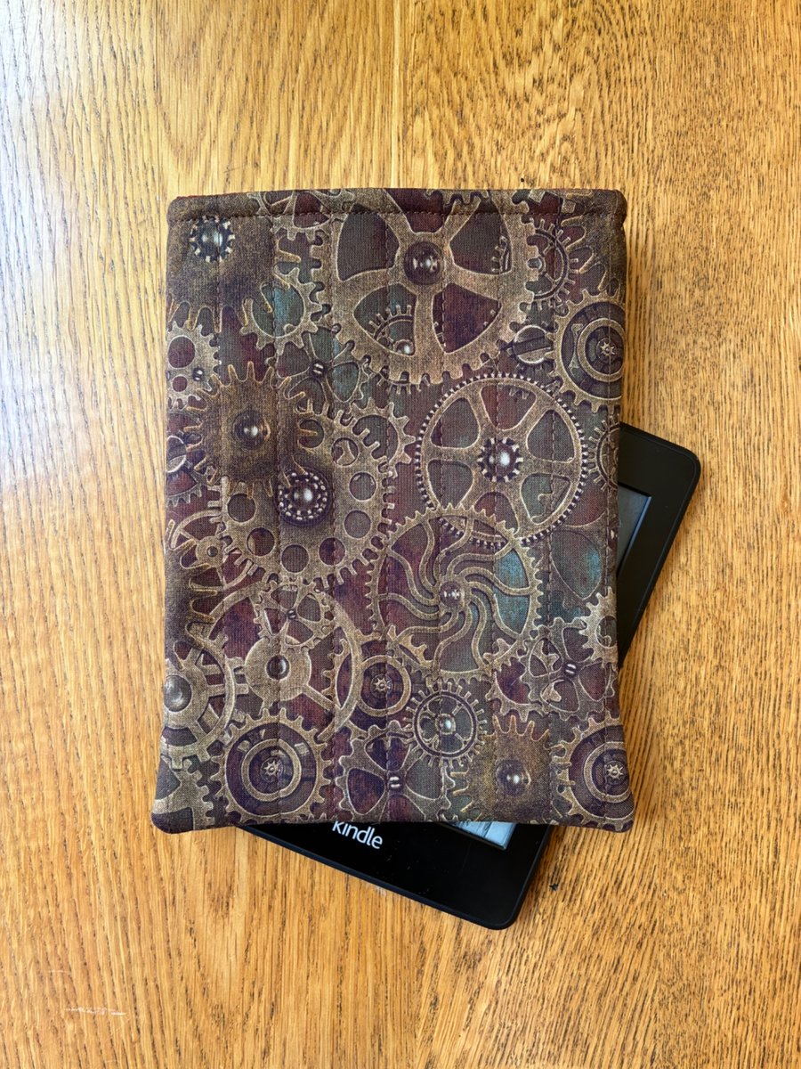 Steampunk Cogs Print Quilted Fabric Sleeve For 6" Kindle Paperwhite