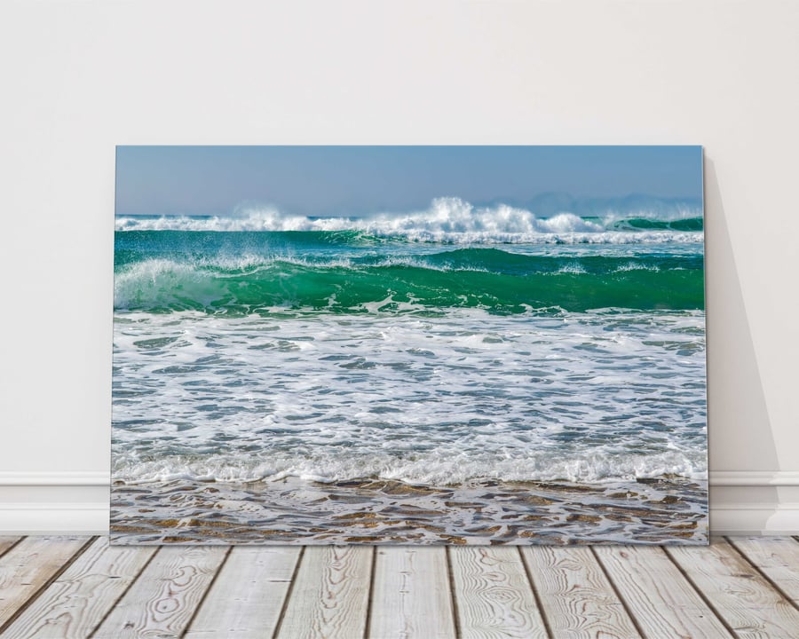 Waves coming into shore. Canvas picture print. 14"x10" (18mm depth)