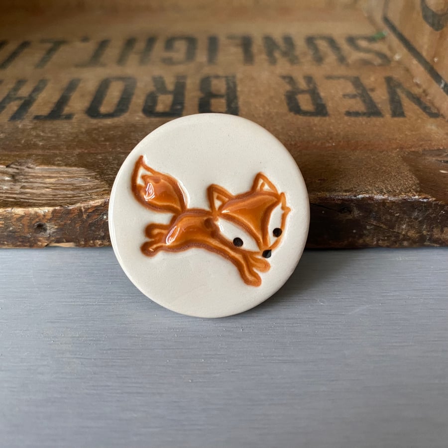 Ceramic fox magnet brown