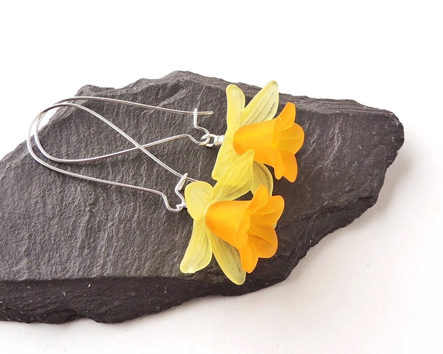 Daffodil Earrings - 096