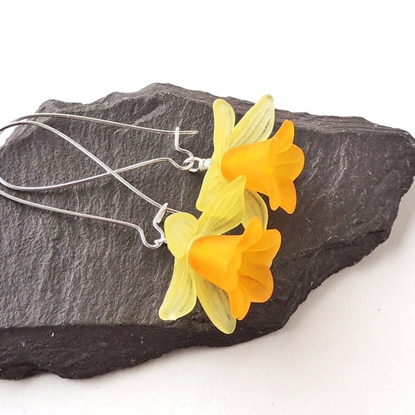 Daffodil Earrings - 096