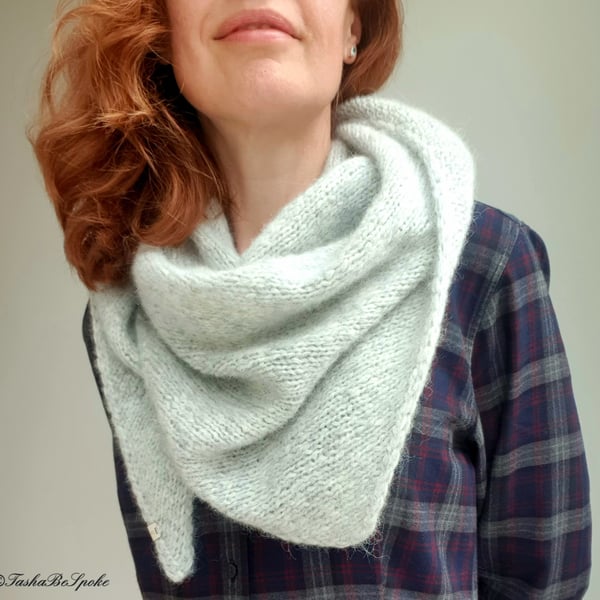 Hand knitted shawl, Alpaca knit shawl, Winter wool scarf, Unisex knit bandana