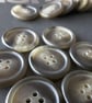 1" 25mm 40L Polyester Horn Buttons - Image 4
