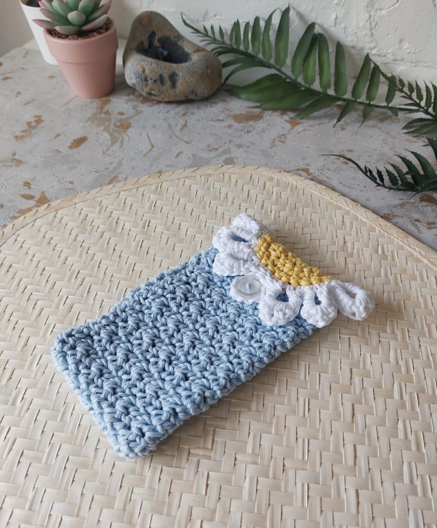 Crochet Cotton Daisy Glasses Case, Phone Case Baby Blue