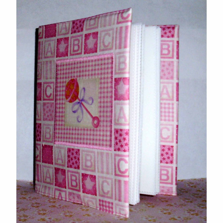 Photo album, fabric covered pink