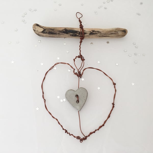 Hand made love heart wire wall hanging, wire art hanger, driftwood hanger