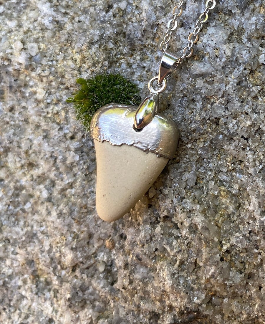 Tear drop stone pendant with fine silver