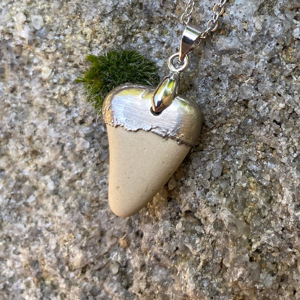 Tear drop stone pendant with fine silver