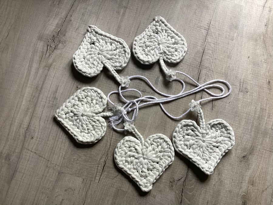 Heart bunting, wall deco, beaded bunting, crochet bunting, pearls.