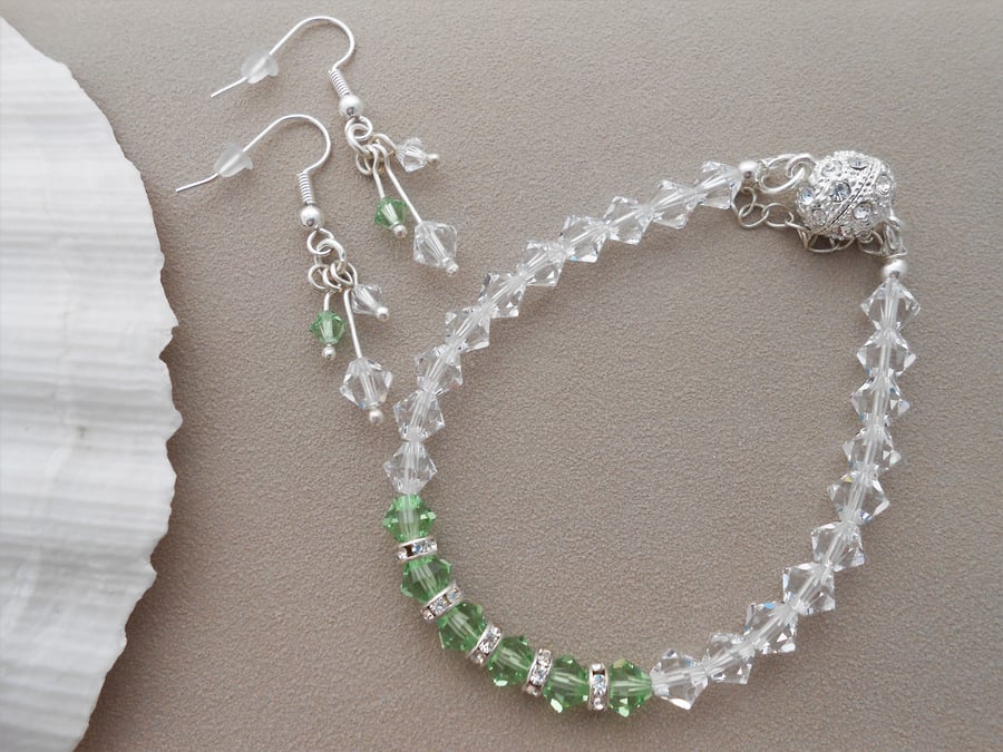 Green and clear crystal jewellery set 2019.