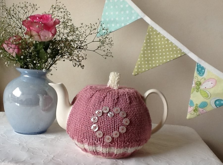 Dusky pink heart Tea Cosy- fits a 4 cup pot, gift for Mother's Day