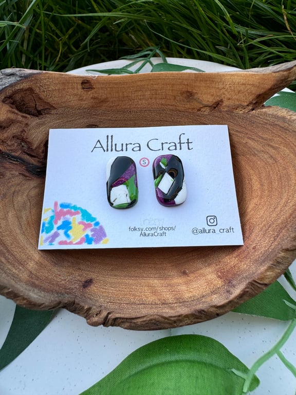 Harlequin Remnant Studs - Small 