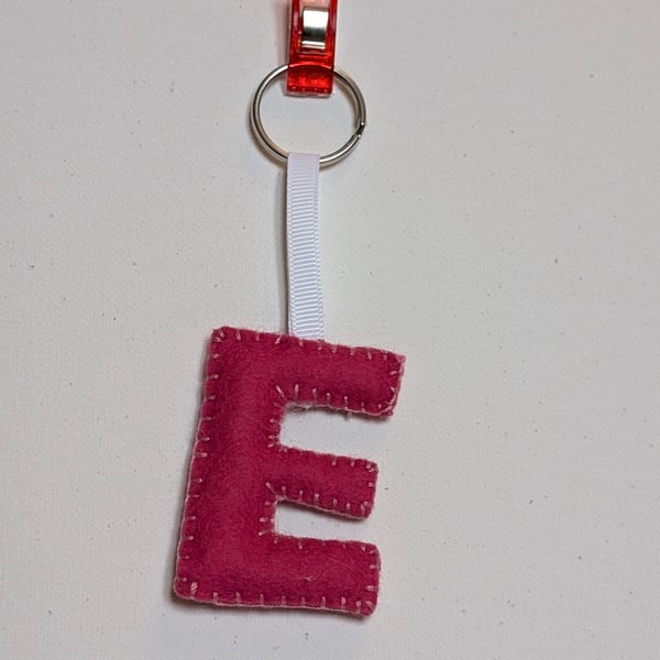 Handmade felt alphabet letter keyring E