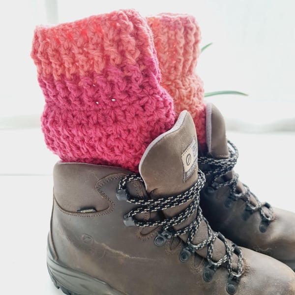 Two-tone Pink Boot Cuffs, Autumn Leaves Crochet Ankle Warmers, One Size.