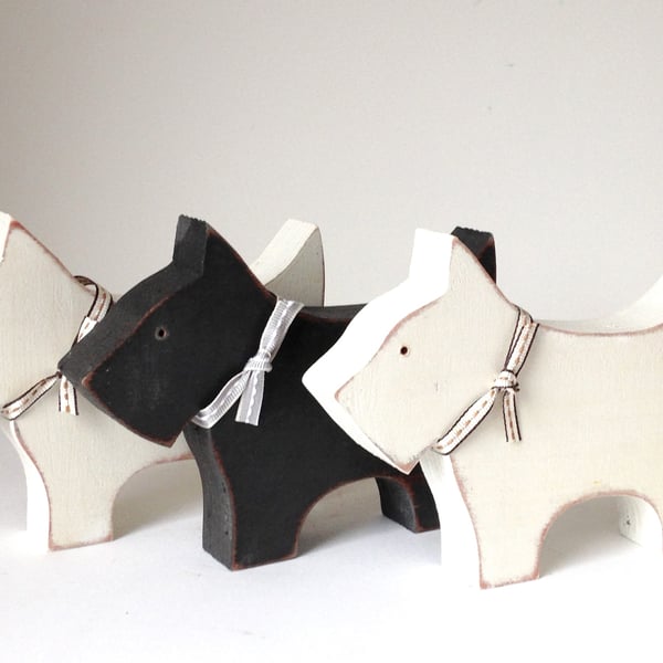 Wooden Scottie Dogs  (medium)