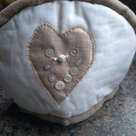 Button heart teacosy