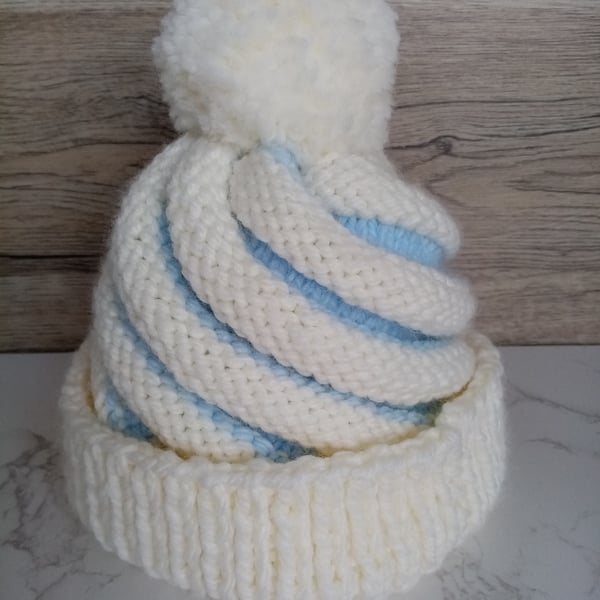 Cupcake swirl hat