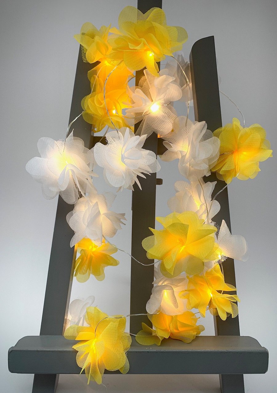 20 chiffon flower Fairy Lights in yellow and white.