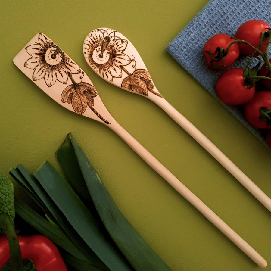 Utensil Set (large) A Personalised Spatula and Wooden Spoon Set.