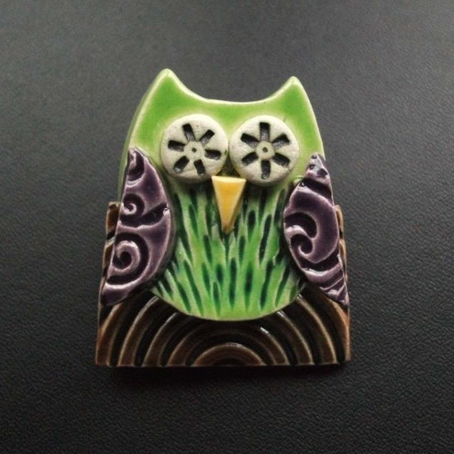 Little ceramic owl brooch