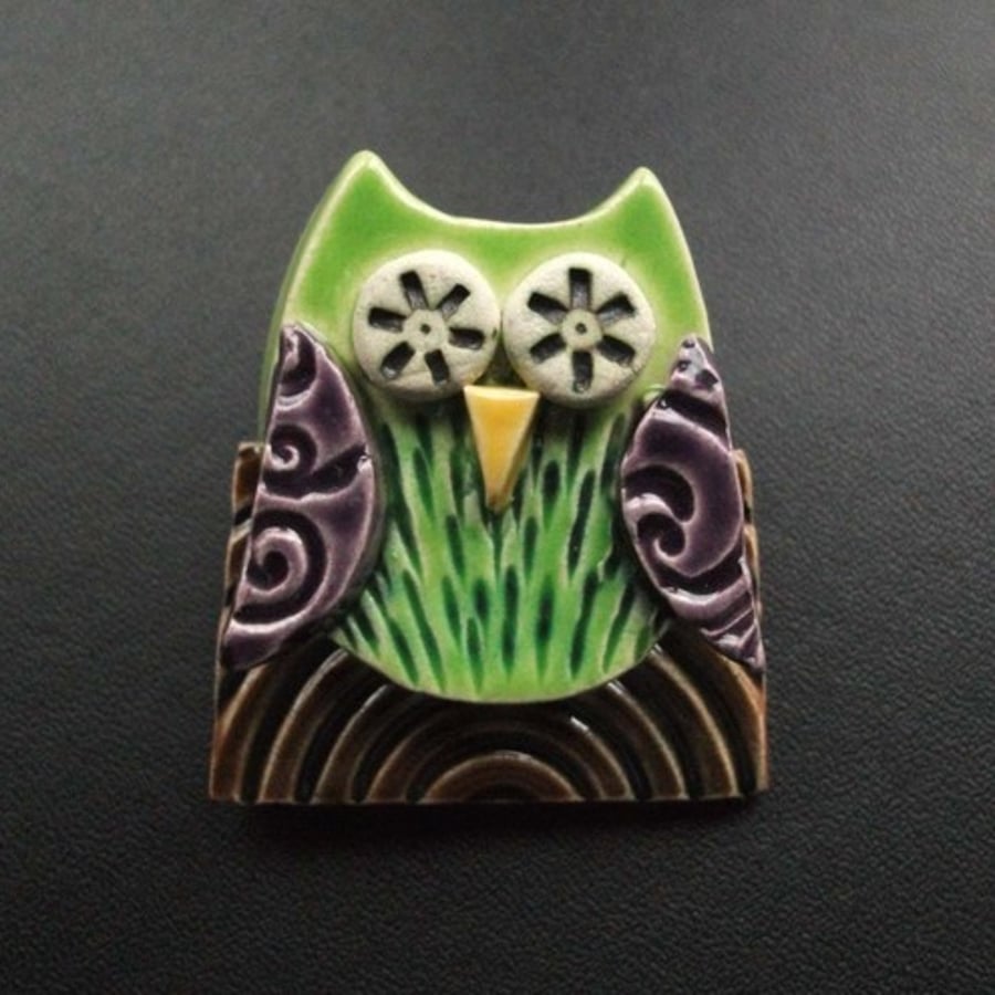 Little ceramic owl brooch