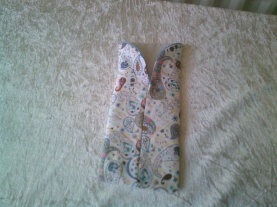 Cream with Blue and Grey Paisley Design Glasses Case