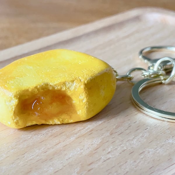 Pineapple Cake Keyring