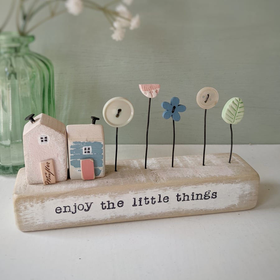Little Wooden Houses with Clay & Button Garden 'Enjoy the little things'