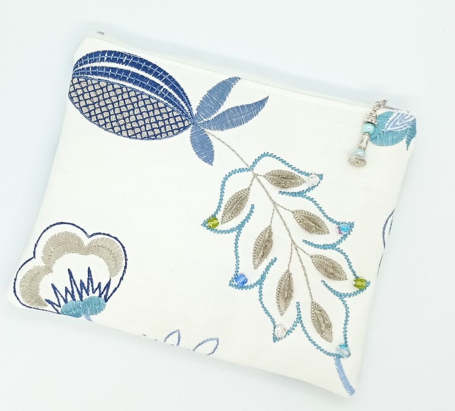 Leaf cosmetic make up bag 54F