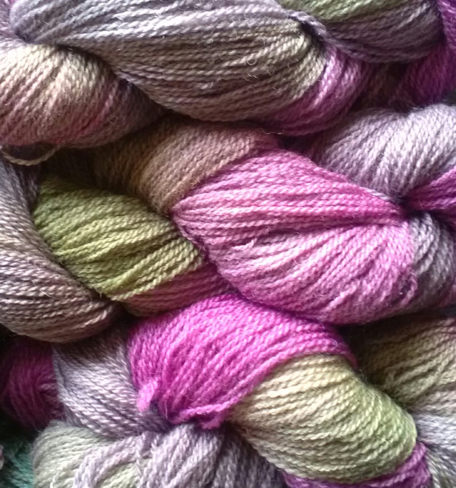 90g Hand-dyed Falklands Corridale Wool 2ply 4ply weight Magenta Moss Lavender