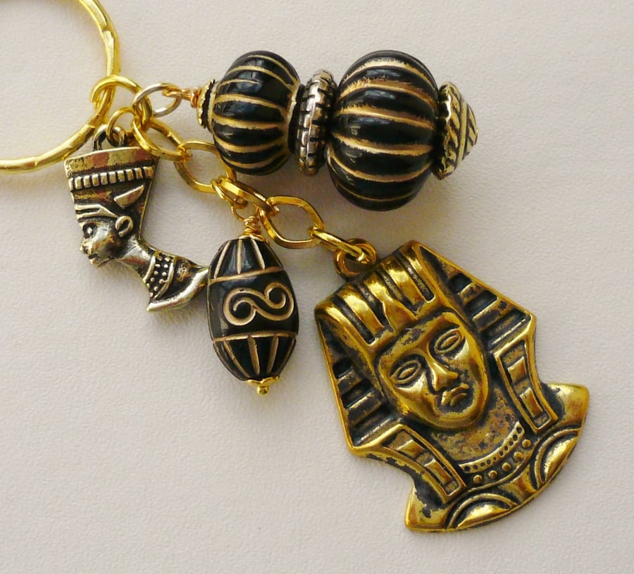 Black and Gold Beaded Gold Tone Egyptian Pharaoh Keyring   KCJ1314