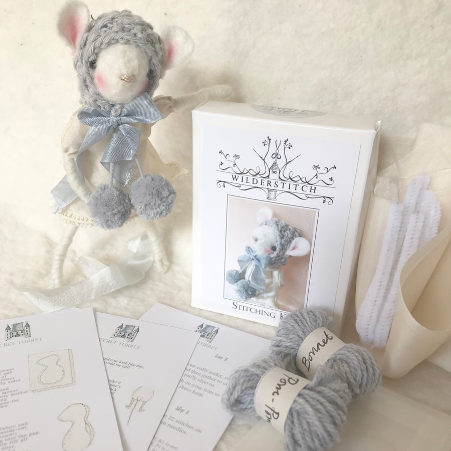 Mouse Stitching Kit - Blue Pom-Poms