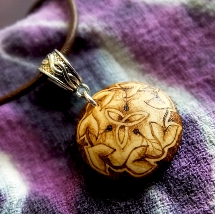 Ivy Triquetra Pyrography Wooden Pendant Necklace - Folksy