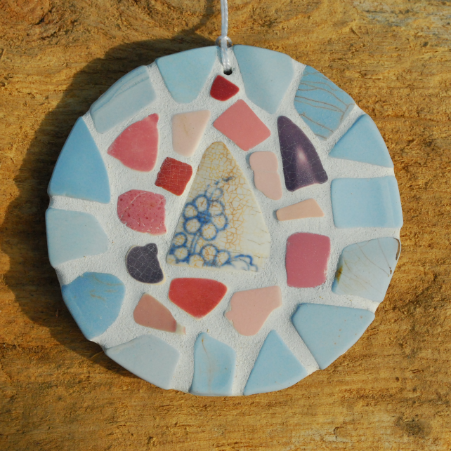 Beach pottery hanger with flowers
