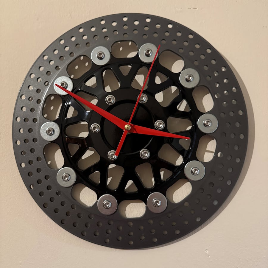 Motorcycle brake disc clock (red hands)