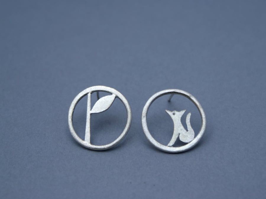 Edge of the woods circle fox studs
