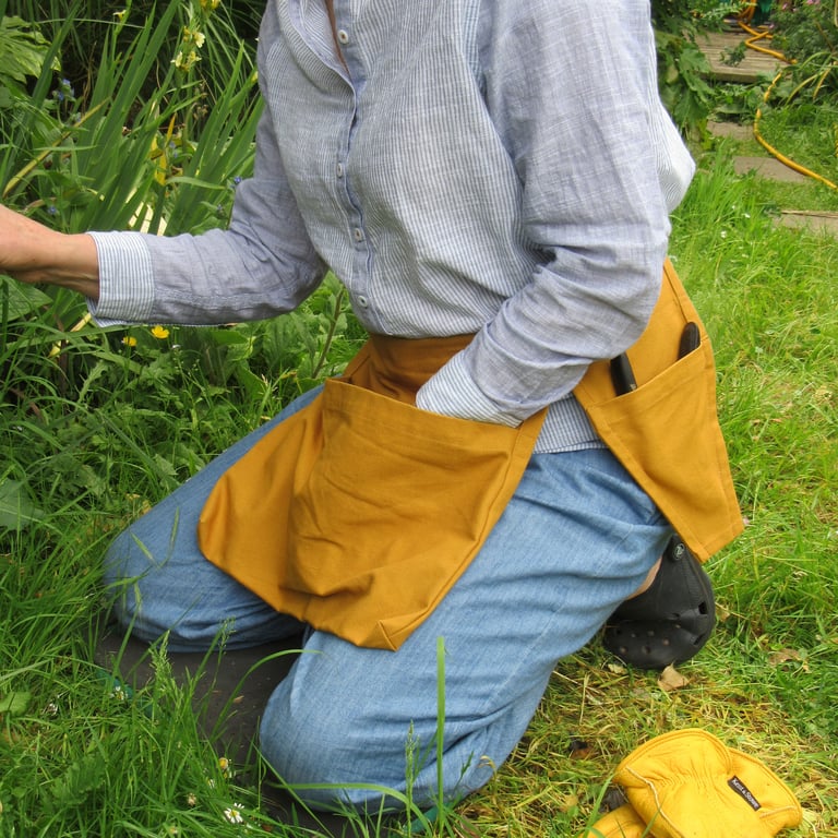 Gardeners Utility Pouch Apron-Tool Belt with Secateurs Pocket. Ochre Canvas