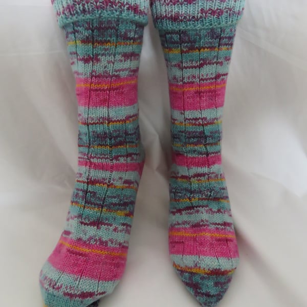Hand-cranked Knitted Ribbed Wool Socks Size 8 to 9 Turnover Tops