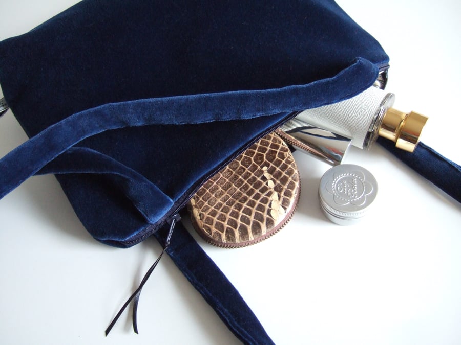 Blue velvet shoulder bag, evening bag or occasions bag with zip. 