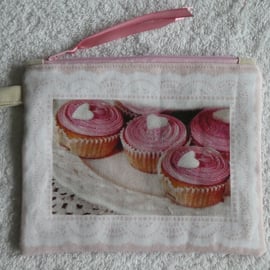 Cup Cake Print Zipped Purse. Fully Lined with Zip Pull. Heart Cup Cakes