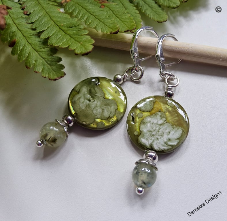 Designer Prehnite & Printed Shell Hoogie Earrings Silver Plated