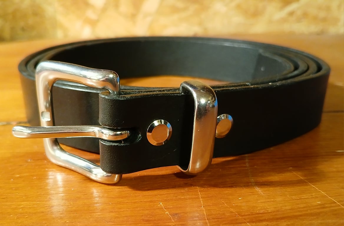 Handcrafted Lyveden Leather Belt with Chrome Buckle 