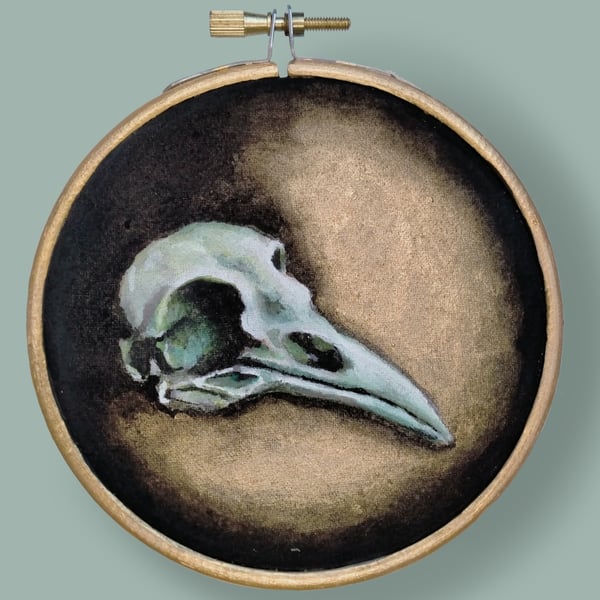 Crow's skull - embroidery hoop painting