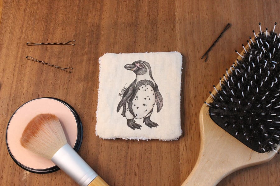 Penguin Washable & Reusable Eco Fabric Bird Face Wipe Gift Set