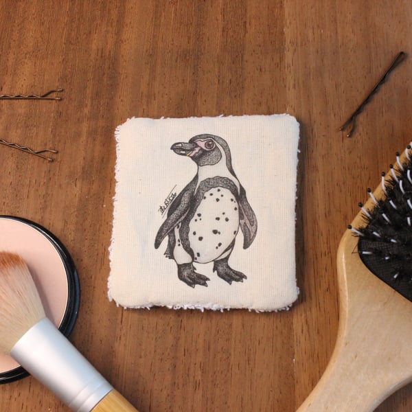 Penguin Washable & Reusable Eco Fabric Bird Face Wipe Gift Set