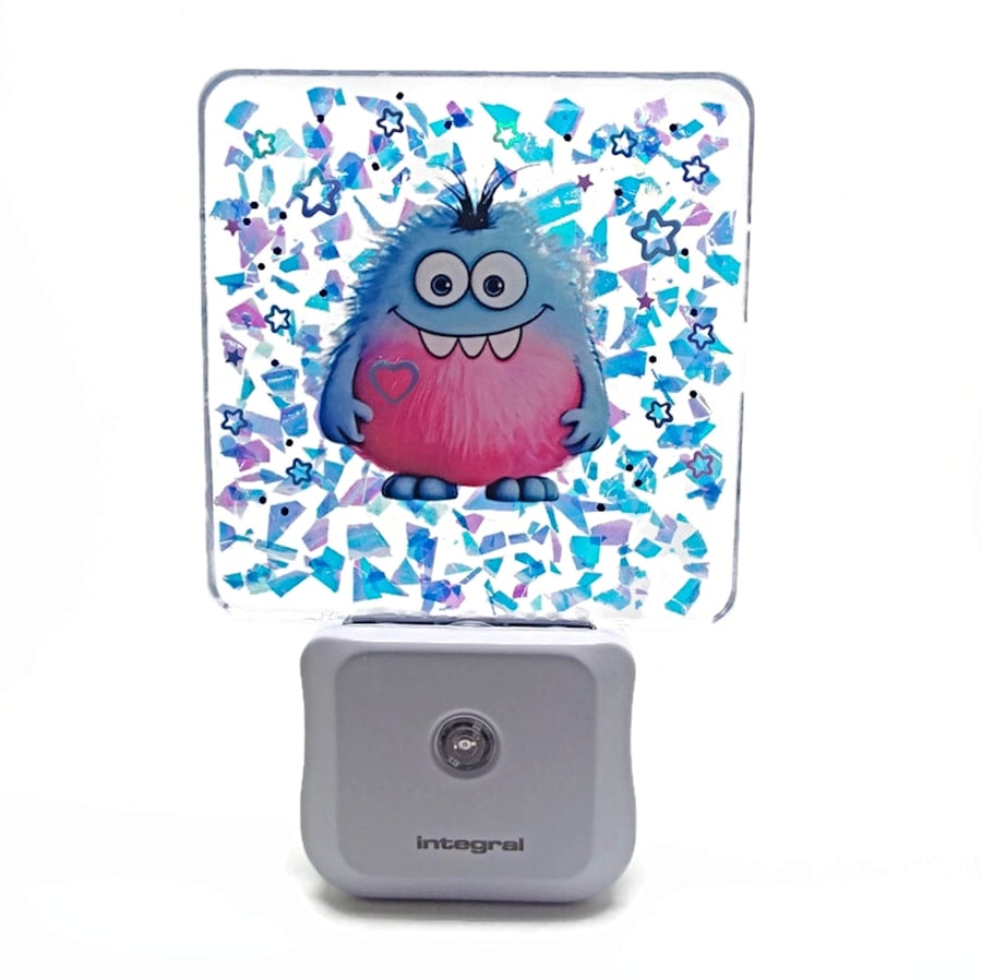 Plug In Monster Night Light with Auto Sensor with Cool White Light