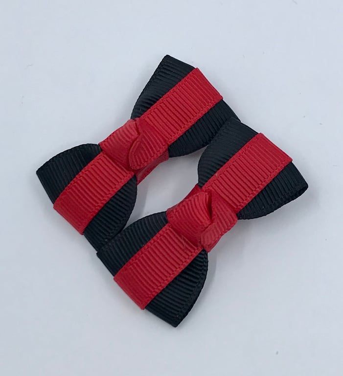 Itty Bitty Black and Red on Clips (pair)