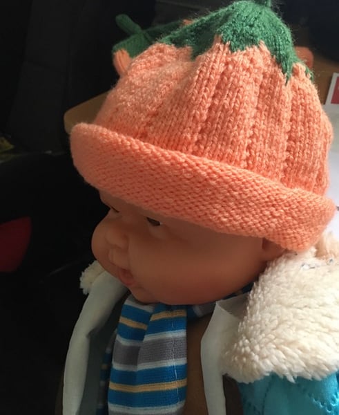 Halloween Pumpkin hat for little ones. 