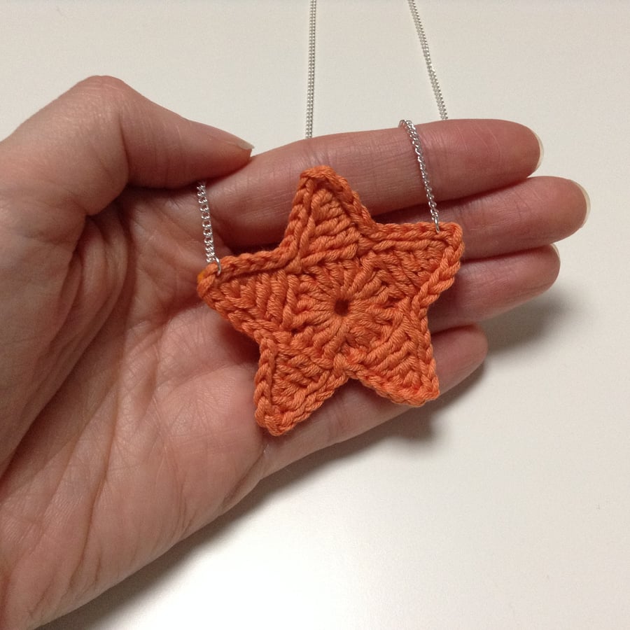 Bright Star Crochet Necklace- Satsuma