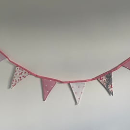  Pink Cotton Bunting. (028)